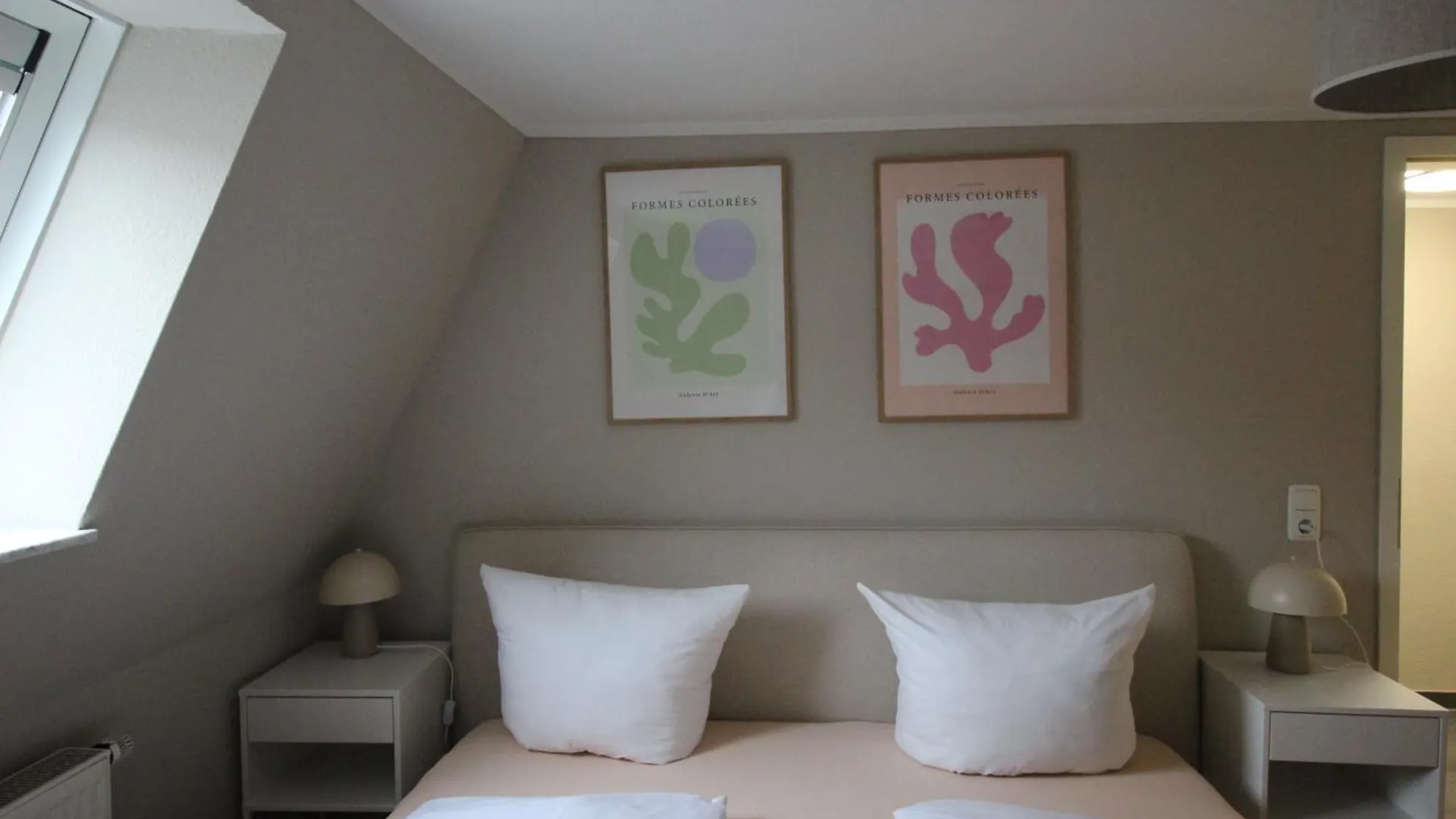 公寓 Homie Stay Schiestlstrasse - Moderne Dachgeschosswohnung Mit 2 Schlafzimmern 维尔茨堡 德国