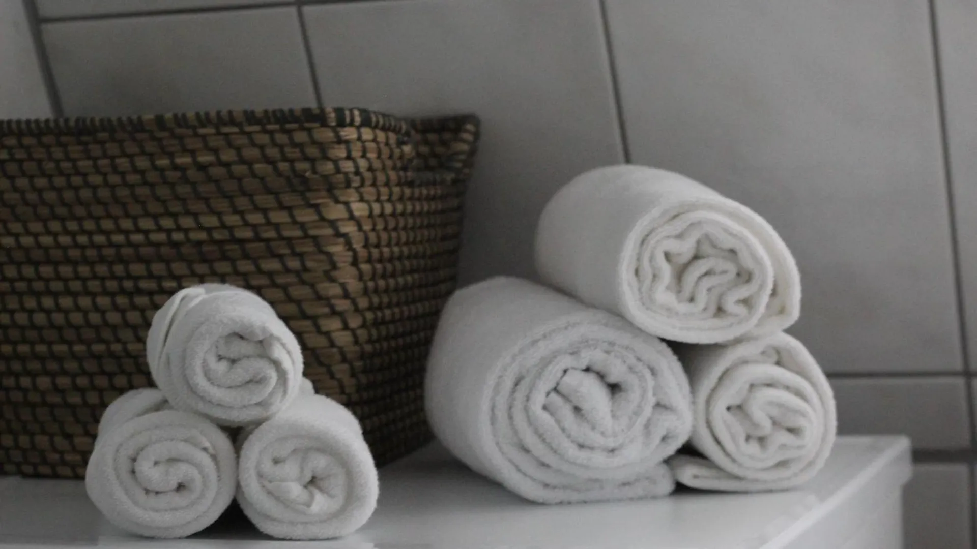 公寓 Homie Stay Schiestlstrasse - Moderne Dachgeschosswohnung Mit 2 Schlafzimmern 维尔茨堡
